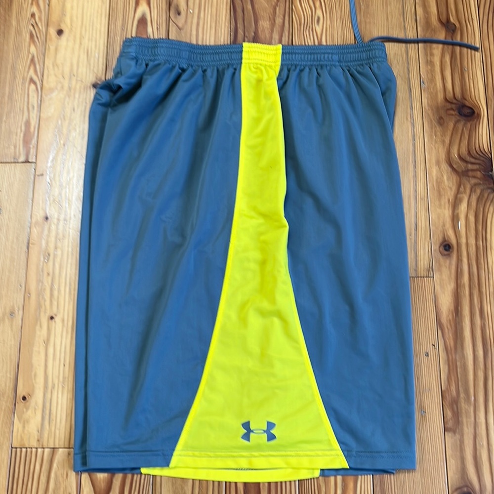 Under Armour Men’s shorts size Large.